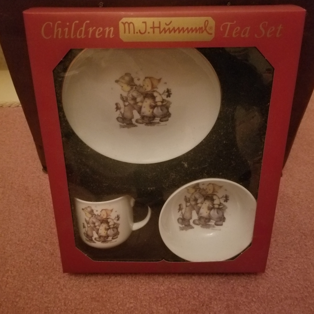 M.J. Hummel Children’s Tea Set Porzellan NIB NWOT